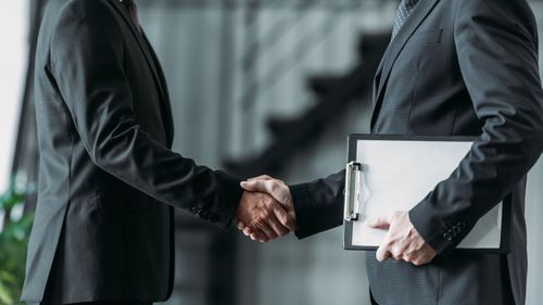 Speranțe pentru Parteneriatul Public-Privat în România, după ani de potențial nevalorificat. Avocați: Cadrul legislativ, deși perfectibil, este „satisfăcător” în 2025 / Un progres semnificativ există în ultimii ani datorită unui proiect finanțat de UE