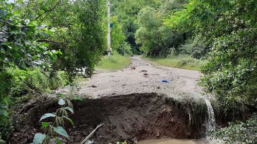 Cod portocaliu de viituri pe râuri din Alba și Bistrița Năsăud, cod galben în alte 13 județe, până marţi