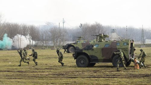 Serbia anunţă un exerciţiu militar de amploare la frontiera cu Kosovo