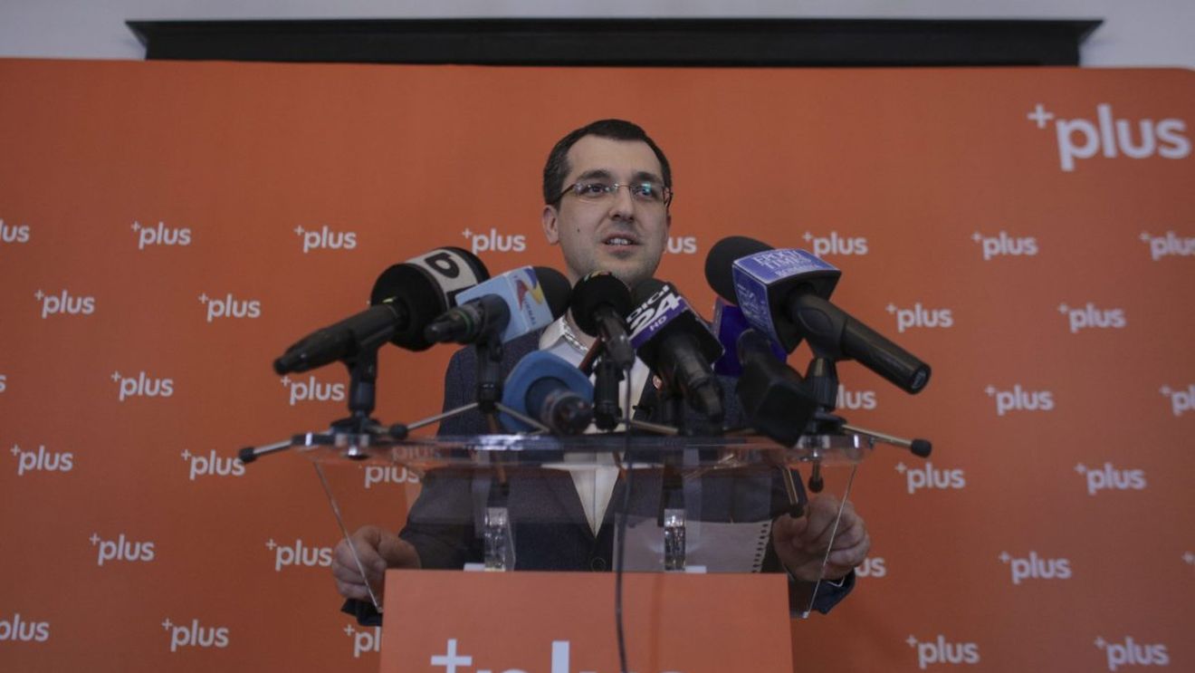 Vlad Voiculescu cere USR ca la orice negociere cu liberalii să participe și PLUS. ”USR-PLUS poate opri o nouă ciumă, de data asta de altă culoare”