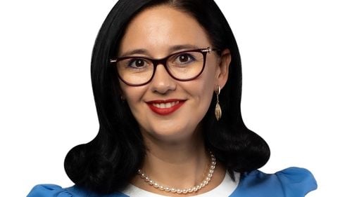 ADVERTORIAL Candidatul PMP la Consiliul Județean Călărași, Simona Vlădica: Voi relansa industria locală, voi crea locuri de muncă şi voi stopa risipa banului public