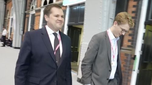 Ministrul britanic al Imigraţiei Robert Jenrick a demisionat după publicarea unui proiect de lege privind expulzarea migranţilor în Rwanda