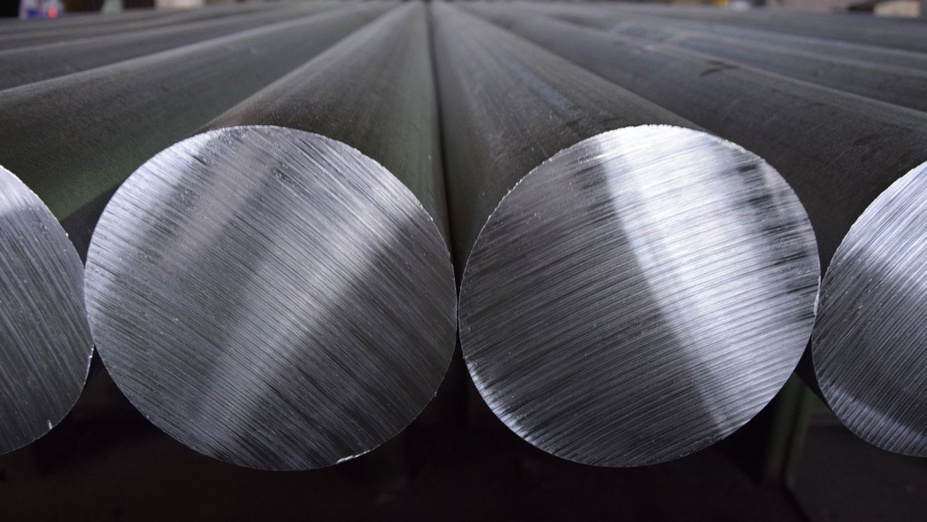 Bloomberg: SUA intenționează să impună o taxă de 200% pentru aluminiul rusesc