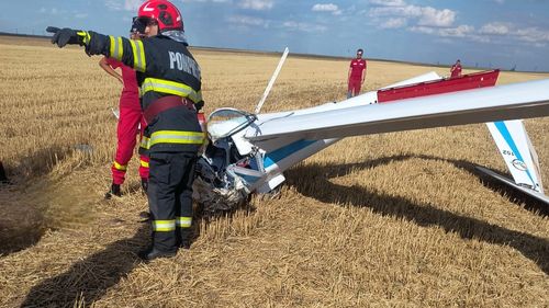 Accident aviatic în Olt: Un planor s-a prăbușit între Caracal și Drăghiceni / Pilotul, un tânăr de 24 de ani, a murit - FOTO, VIDEO