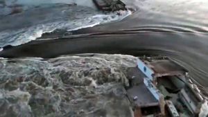 LIVE Ziua 468 de război: Barajul Nova Kahovka, din regiunea Herson, a fost distrus / Ucraina și Rusia se acuză reciproc/ Barajul alimentează cu apă Crimeea și centrala nucleară Zaporojie / Zelenski a convocat Consiliul de Securitate