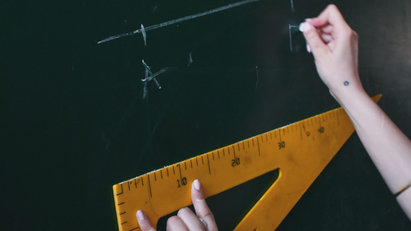Cine nu învață matematică riscă să aibă probleme cu dezvoltarea cerebrală și cognitivă