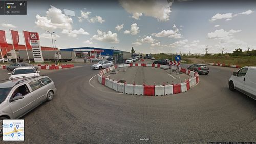 UPDATE O femeie a intrat cu mașina într-o țeavă de gaze din apropierea Aeroportului Otopeni/ Circulația a fost oprită spre București