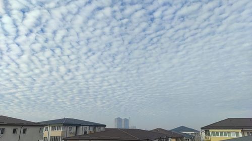 Vreme frumoasă în toată ţara în săptămâna care urmează, cu temperaturi maxime de până la 17 grade