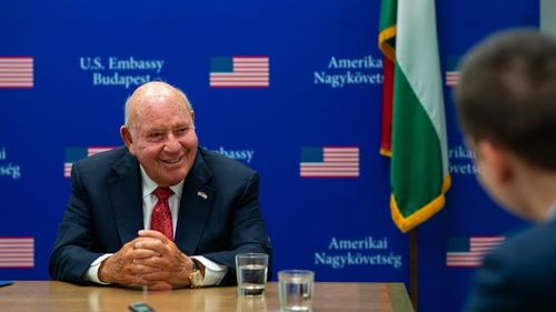 Ambasadorul SUA în Ungaria și-a anunțat demisia