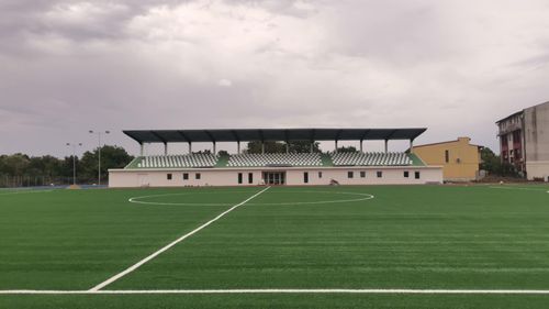 VIDEO FOTO Cel mai cochet stadion din Timișoara este aproape finalizat / Va avea tribună acoperită cu 417 locuri, gazon artificial, nocturnă și teren de atletism