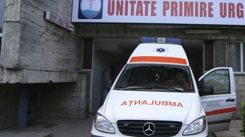 Alte trei fetițe, din județul Iași, au fost spălate pe cap cu insecticid, fiind transportate de urgență la spital