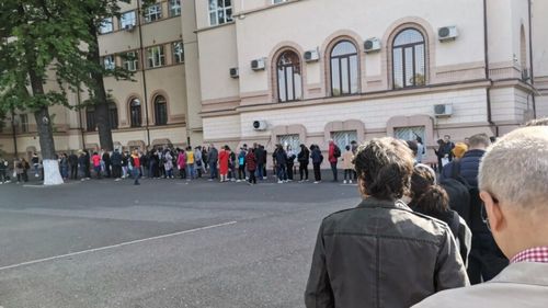 Profesor: E recomandat ca înainte de examen să avem activităţi relaxante, plimbări, nu să repetăm totul la foc automat