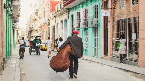 Washingtonul ridică o serie de restricții impuse Cubei / Va fi eliminat plafonul de 1.000 de dolari pe trimestru și pe expeditor/destinatar, care a limitat până acum transferurile de bani către Cuba