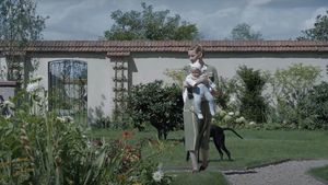 Filmul „Zona de interes”, despre care Spielberg a spus că este cel mai bun film despre Holocaust lansat după „Lista lui Schindler”, va fi disponibil pe o platformă de streaming în aprilie