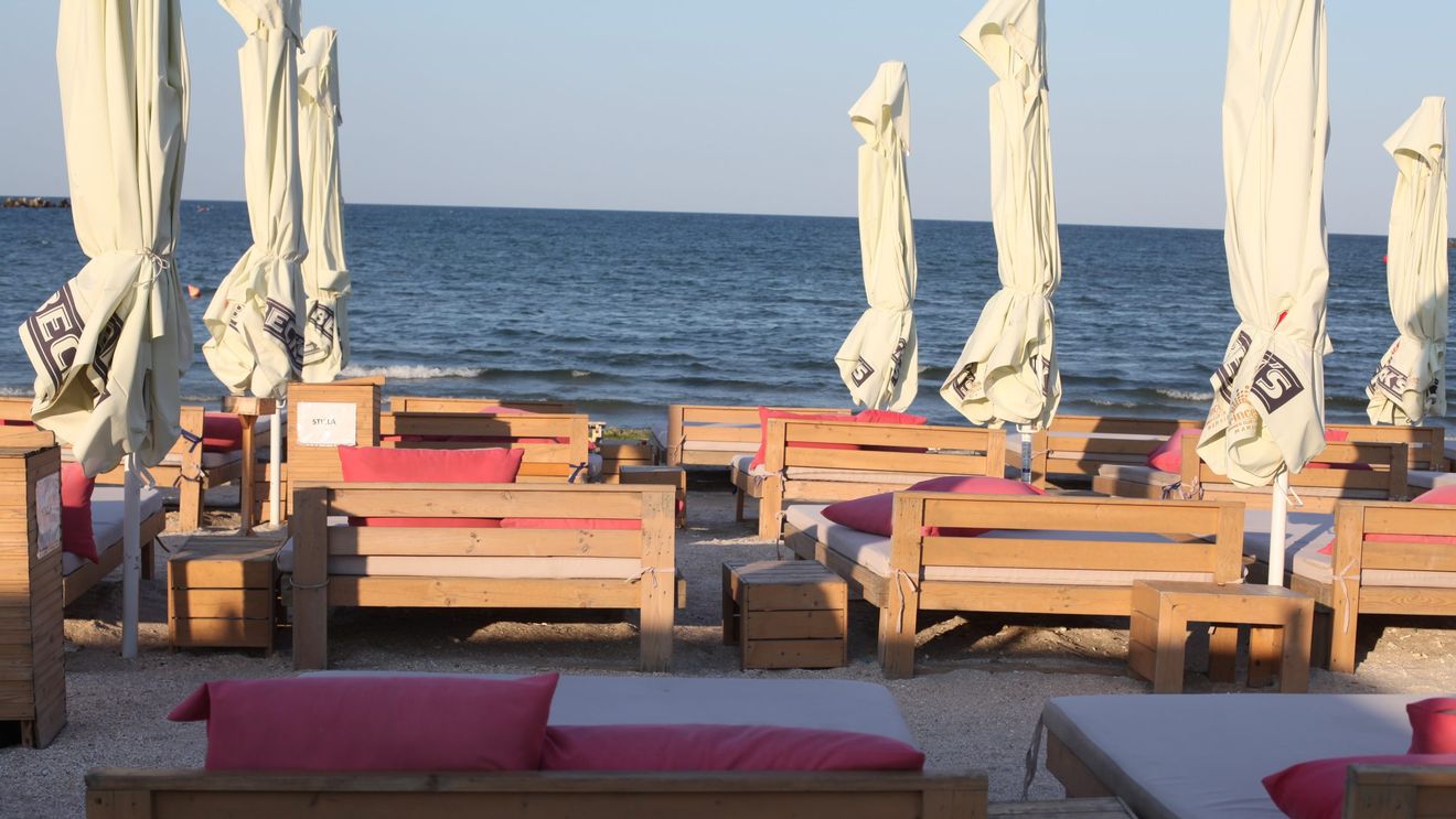 Cum au migrat turiștii pe litoral: tinerii s-au mutat în mini-stațiunea cluburilor, bugetarii au plecat în Sud. Mamaia a fost sedusă și abandonată între betoane