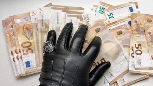 BREAKING Raport al Departamentului de Stat al SUA: Investitorii americani s-au plâns atât de corupția guvernamentală, cât și de cea din mediul de afaceri / Corupția rămâne „răspândită” în România, iar condamnările sunt tot mai greu de obținut / O problemă gravă este prescripția răspunderii penale