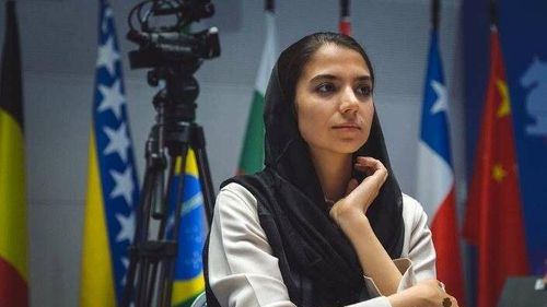 O şahistă iraniană participă la un turneu internaţional fără hijab