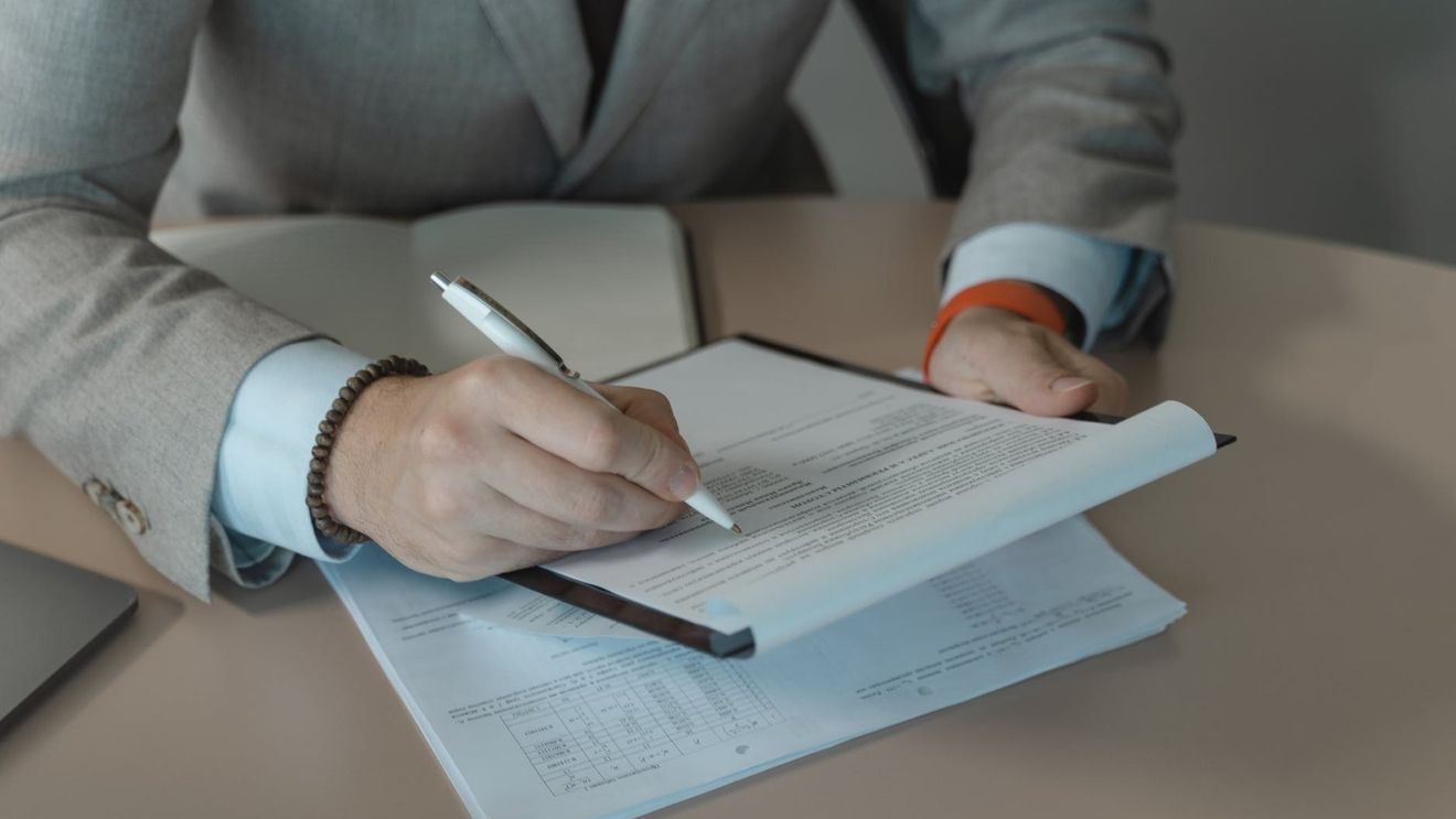 Un consilier al ministrului Transporturilor anunţă că firma care realizează studiul de fezabilitate pentru autostrada A13 Bacău-Braşov a cerut rezilierea contractului