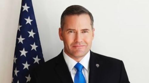 Consilierul pentru securitate națională al lui Trump consideră reconciliabile divergenţele cu Ucraina, dar îl sfătuieşte pe Zelenski să-şi tempereze criticile