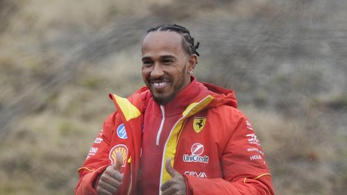 VIDEO Lewis Hamilton a început testele de la Barcelona alături de Ferrari