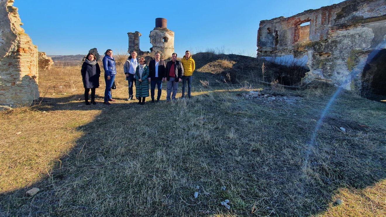 Senatorul USR, Dan Lungu, interpelare parlamentară la ministrul Culturii despre starea gravă în care se află conacul lui Grigore Ureche din Iași