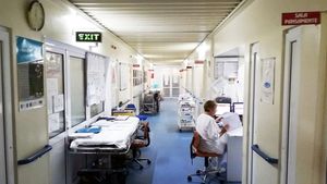 Consiliile de administrație ale spitalelor vor putea să ceară audit extern pentru unitatea medicală și vor aproba orice achiziție directă mai mare de 50.000 de lei, stabilește o ordonanță de urgență aprobată, potrivit ministrului Voiculescu