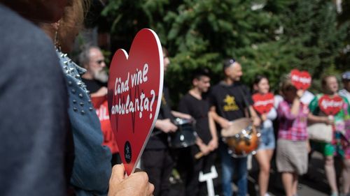 Sindicatele din Educaţie vor protesta luni în faţa Parlamentului faţă de măsurile fiscale propuse de Guvern