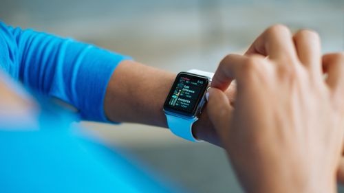Viitorul smartwatch Facebook va avea ecran detaşabil
