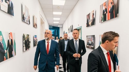 Ministrul ungar de externe, în vizită la București: Unul dintre cele mai importante obiective ale președinției ungare a UE de anul viitor va fi promovarea aderării României la Schengen