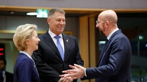 Influentă publicație germană, text dur la adresa lui Klaus Iohannis după episodul NATO: ”Este îndoielnic că Iohannis ar fi chiar la înălțimea exigențelor unei funcții europene de top / Fostul profesor de fizică nu va putea acționa acolo așa cum este obișnuit la București”