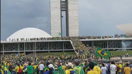  Anne Applebaum: Americanii au stabilit un exemplu pentru răsculații din Brazilia / Simpatizanții lui Jair Bolsonaro au demonstrat că și revoluțiile anti-democratice pot fi contagioase