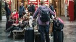 Femeie din Capitală trimisă în judecată pentru înșelăciuni cu oferte turistice last minute / Familii cu copii ar fi fost date afară dintr-un hotel în Turcia / Prejudiciul, estimat la aproximativ 150.000 de euro