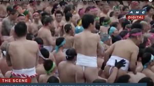 La tradiționalul festival al dezbrăcatului „Hadaka Matsuri”, din Japonia, s-au alăturat pentru prima dată și femeile / O mare de bărbați aproape goi cântă, se luptă și se împing în sanctuarul Konomiya pentru alungarea spiritelor rele
