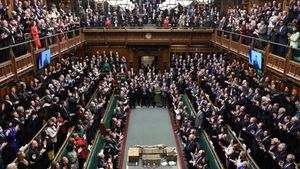Traseismul parlamentar în Marea Britanie se amplifică înaintea alegerilor