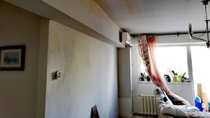 Apartamente inundate în București în timpul probelor făcute de RADET. Compania dă vina pe asociația de proprietari