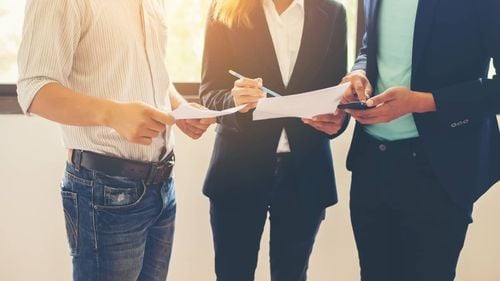 VIDEO Cum pot deveni tinerii ambasadori anti-fumat și care este scopul: „Doar un tânăr se poate adresa unui alt tânăr pentru ca mesajul să fie înțeles”