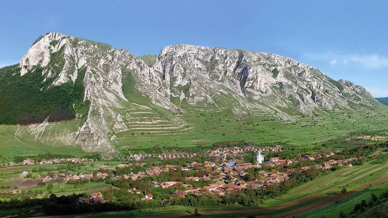 Turistă accidentată pe un traseu din zona Rimetea - Alba
