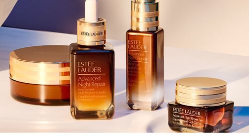 Preşedintele emerit al companiei Estee Lauder, Leonard Lauder, a murit la 92 de ani