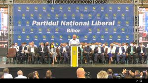 Orban, la alegerile PNL Bihor: Ilie Bolojan este cartea de vizită a PNL, omul cu care ne mândrim / Nu vă spun acum despre Congresul din 25 septembrie, până atunci mai e. Acum vă alegeți conducerea aici