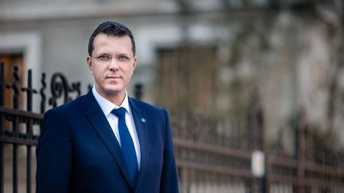 (P) VIDEO INTERVIU Ionuț Moșteanu, candidat USR PLUS la Primăria Pitești: Gata cu spoiala în Pitești! Am prima șansă să înving PSD