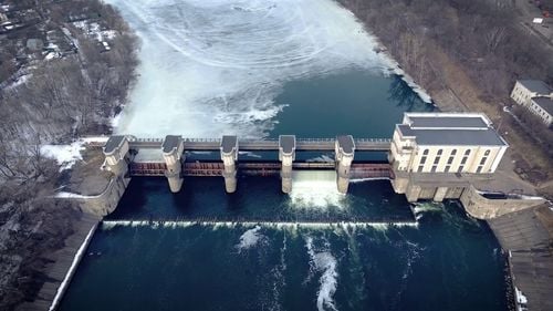 Încă un pas spre realizarea reactoarelor nucleare modulare mici de la Doicești: compania românească RoPower Nuclear și cea americană Fluor Corporation au semnat un contract pentru dezvoltarea proiectului