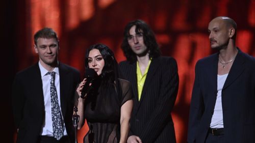 Cântăreaţa britanică Charli XCX a câştigat cinci Brit Awards