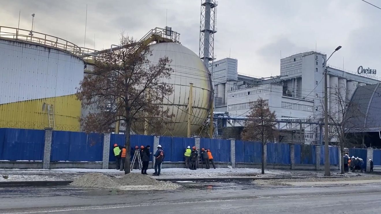 Forţele ruse vizează companii americane din Ucraina, acuză ministrul de Externe, Andrii Sîbiha / Ținta ar fi fost o fabrică de ulei de floarea soarelui deținută de Bunge și nu e prima dată când rușii ar fi încearcat să o distrugă