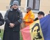 Steag cu portretul criminalului legionar Corneliu Zelea Codreanu la Alba Iulia, unde are loc mitingul AUR