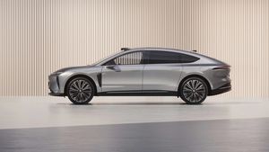 Producătorul chinez de maşini electrice Nio a prezentat un model care va concura cu Maybach şi Panamera / ET9 va costa puțin peste 100.000 de dolari