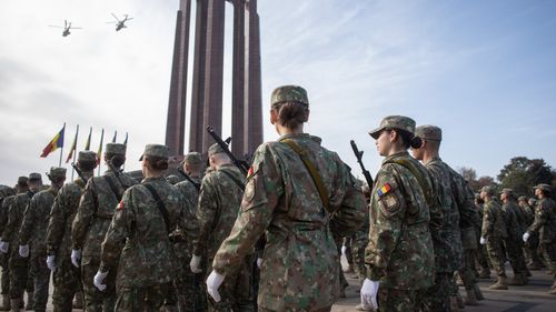 Ceremonie militară şi religioasă la Mormântul Ostaşului Necunoscut din Parcul "Carol I", de Ziua Forţelor Terestre