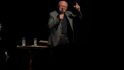 Piesă de teatru în care urma să joace Mihai Mălaimare / Universitatea de Arte Iaşi: Condamnăm orice manifestare de tip extremist