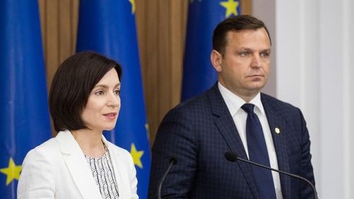 A început bătălia pentru președinția Moldovei: Maia Sandu e sprijinită de Donald Tusk cu un mesaj în limba română, Andrei Năstase pretinde că e ”unicul candidat independent”