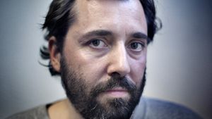 Regizorul și activistul maghiar Árpád Schilling, mesaj pentru unguri: ”Să fie în sfârșit clar pentru toată lumea cum gândesc ungurii/ Fiecare alegător Orban, cu excepția celor care se trezesc acum, este nazist. NAZIST! Mai mult!! NAAA-ZIIIST!”