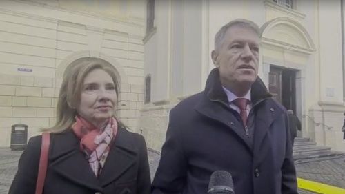Klaus Iohannis: Naşterea Domnului să vă aducă şi linişte în suflet şi să trecem cu bine peste această perioadă grea. Vă doresc Sărbători fericite!